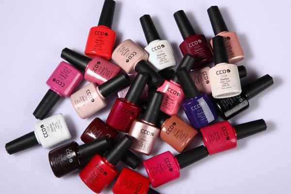 Как покрывать ногти шеллаком в домашних условиях? 