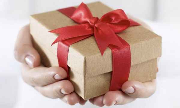 Правила хорошего тона: правильно дарим и принимаем подарки 