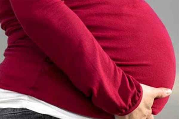 Живот каменеет при беременности 