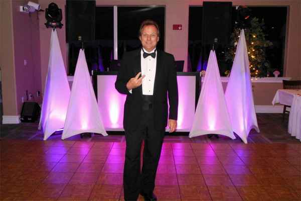 Как выбрать тамаду на свадьбу 