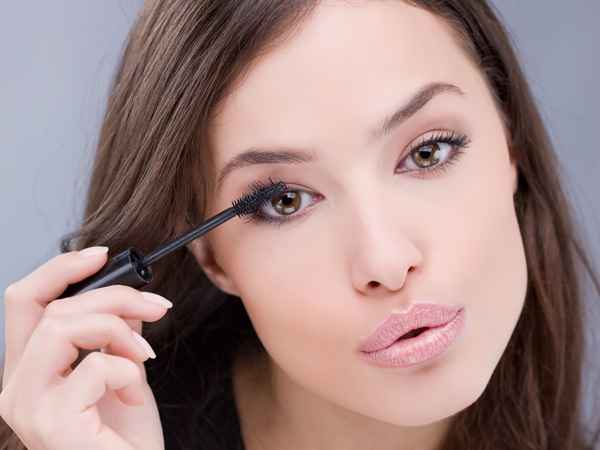 Как сделать тушь для ресниц своими руками? Натуральная косметика в тренде 