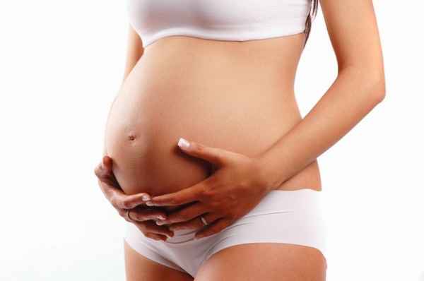Коричневые выделения при беременности: норма и патология 