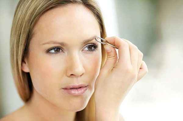 Коррекция бровей: преимущества, недостатки и правила проведения процедуры 