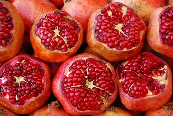 Можно ли есть и чем полезен гранат при беременности? 
