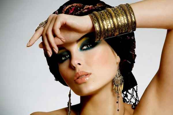 Как сделать восточный макияж 