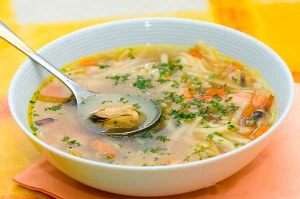 Супы для кормящих мам: рецепты в первый месяц 