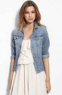 С чем носить куртку в зависимости от цвета и материала 