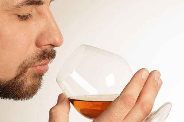 Какой коньяк лучше подарить мужчине, чтобы его порадовать 