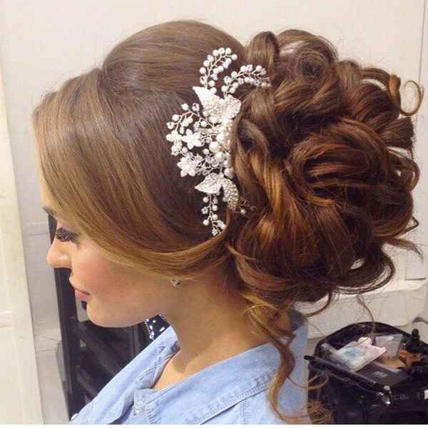 Аксессуары для причёсок 