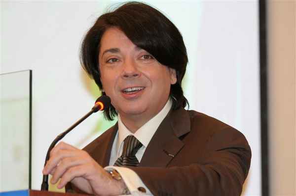 Значение имени Валентин: что означает и судьба 