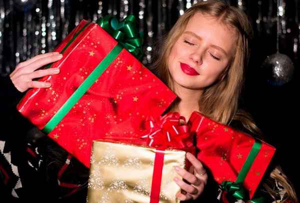 Подарки на Новый год: идеи подарков для всей семьи 