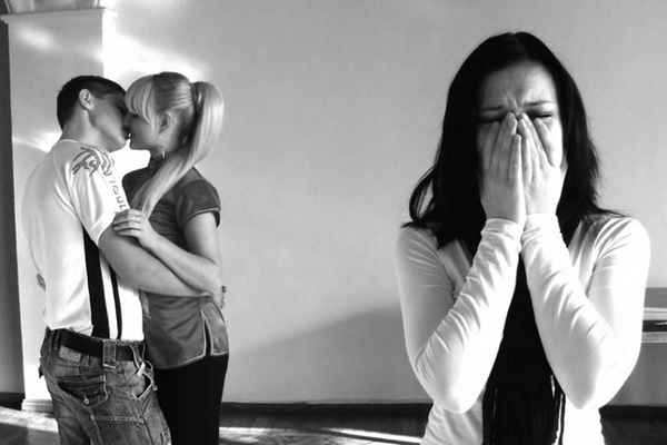 Как перестать думать о человеке, почему постоянно думаешь о парне? 