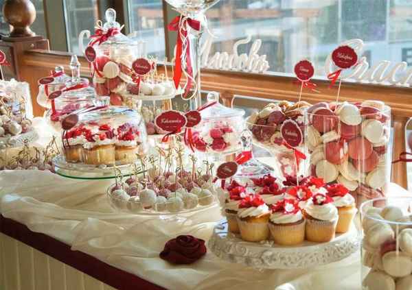 Свадебные украшения, кулинария свадьбы, что поставить на стол 