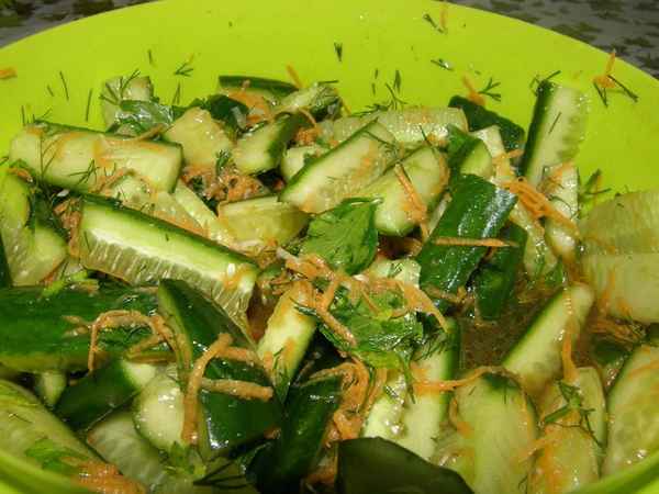 Огурцы с морковкой по-корейски на зиму 