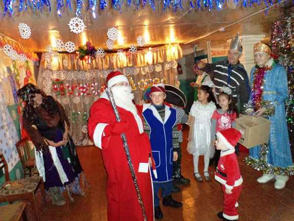 Конкурсы на Новый год для детей и взрослых 