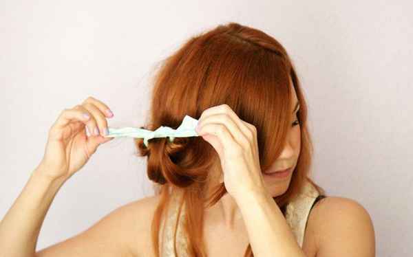 Как накрутить волосы без бигуди и плойки? 