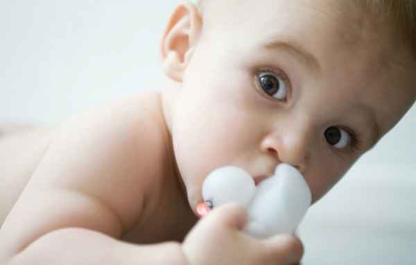 Развитие ребенка в 4-5 месяцев 