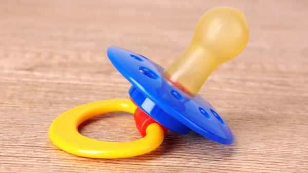 Соска для ребёнка: самые распространённые виды сосок 