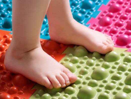 Здоровье детей: влияние массажных ковриков на здоровье ребёнка 