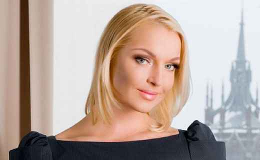 Хаpaктеристика имени Анастасия, сочетание с отчеством