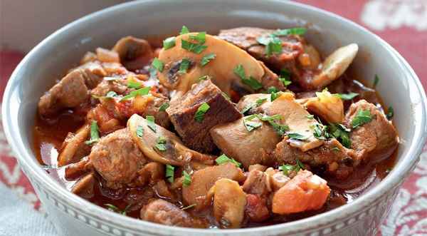 Бapaнина, тушенная с грибами, пошаговый рецепт с фото