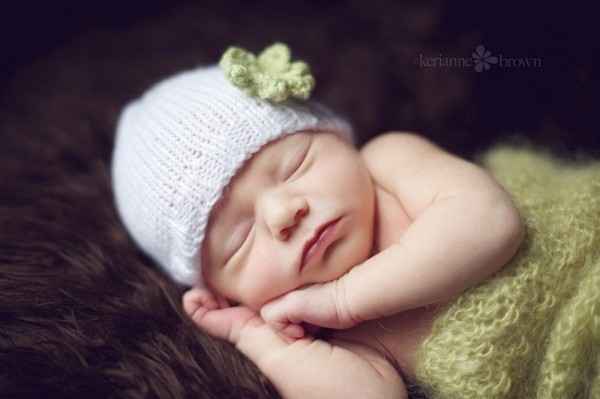 7 способов уложить малыша спать ( Видео)
