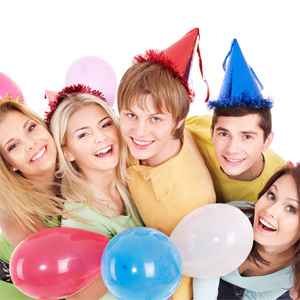 Как разыграть друга на день рождения, Как удивить друга