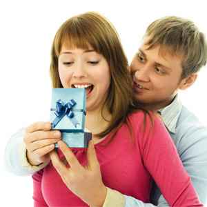 Что подарить дeвyшке на День Влюбленных - советы парням