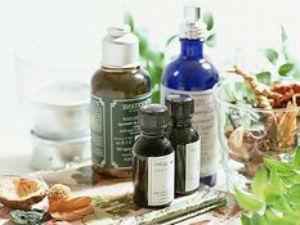 Лечение уха в домашних условиях: как лечить, лекарства и народные средства