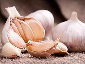 Чеснок от насморка в нос или уши, лечение чесночными каплями с маслом
