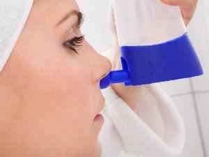 Чем полоскать нос при гайморите: способы полоскания, как промывать