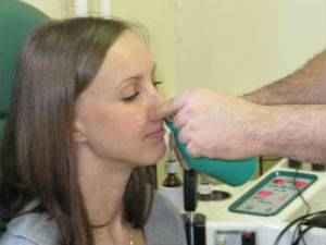 Продувание ушей по Политцеру и восстановление проходимости слуховых труб