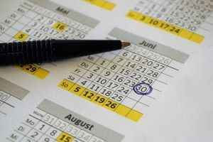 Алименты на ребенка после 18 лет и до 23 в России: кто и когда должен платить, каков срок исковой давности, а также как составить и подать заявление о взыскании?