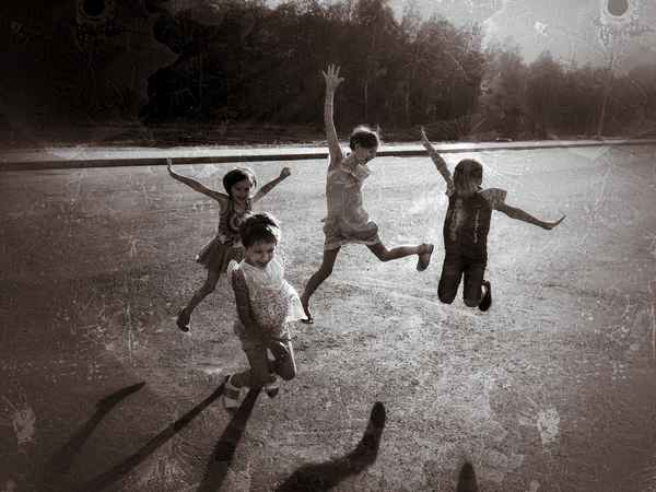 Четверо в машине, не считая мамы