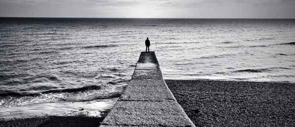 Встреча вместо избегания: как столкнуться с трудными чувствами