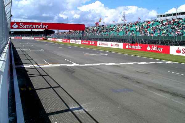 Трасса Формулы 1 Сильверстоун: история, описание