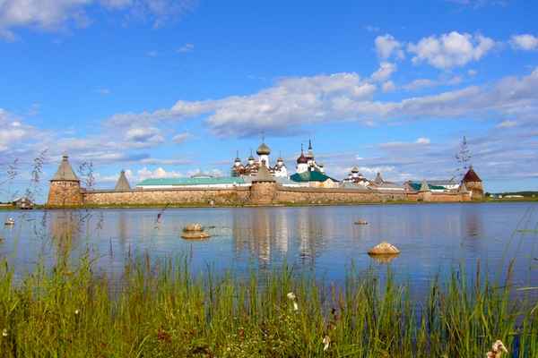 Самые известные монастыри России: список, описание