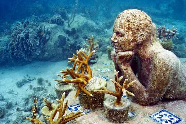 Чем знаменит подводный музей Канкуна и как в него попасть