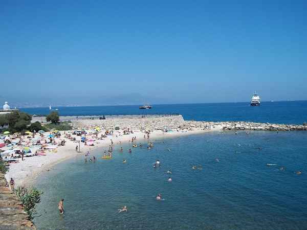 Есть ли на Лазурном береге бюджетные курорты