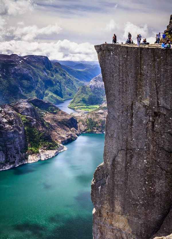 Куда лучше всего ехать в Скандинавию чтобы посмотреть на фьорды