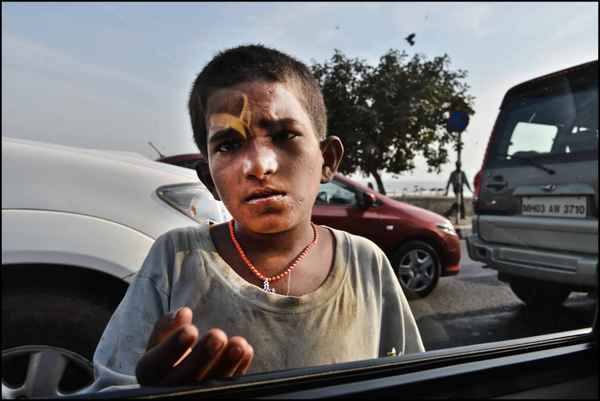 Почему туристам опасно подавать попрошайкам в чужих странах