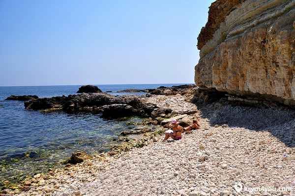 Гoлyбая бухта в Севастополе