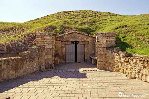 Мелек-Чесменский курган